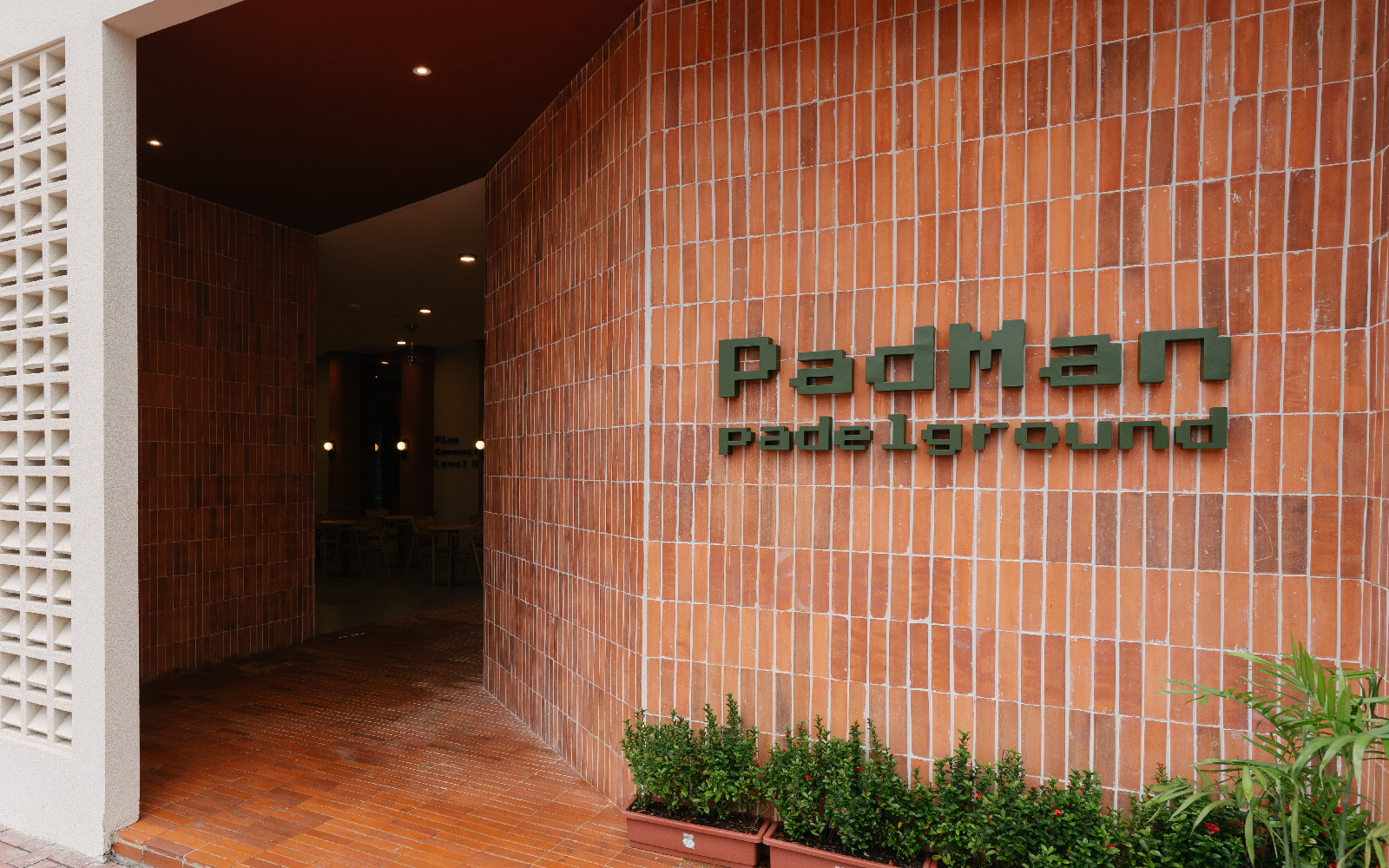 Aplikasi Granite Tile by BDA di Padman Padel